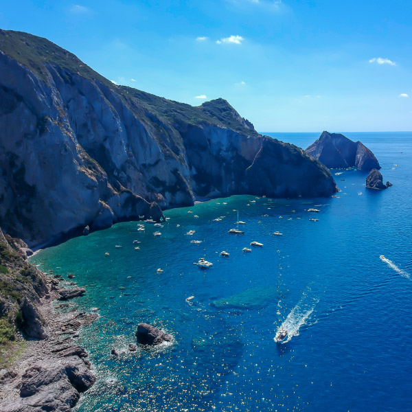 Prezzo Traghetto per l’Isola di Ponza: quanto costa il biglietto ...